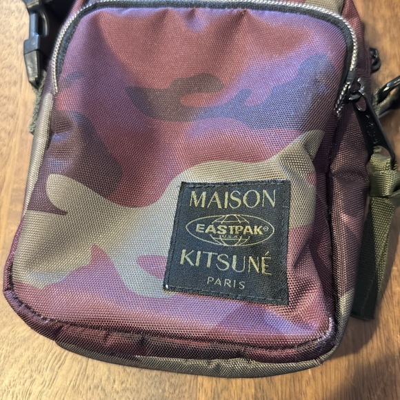 MAISON KITSUNE X EASTPAK EUC Camouflage Crossbody Satchel Bag - Picture 6 of 14